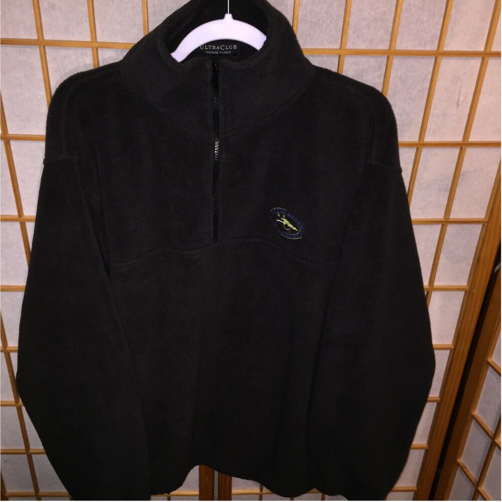 Men's Ultra Club Iceberg Fleece 1/4 zip black size L small flaw